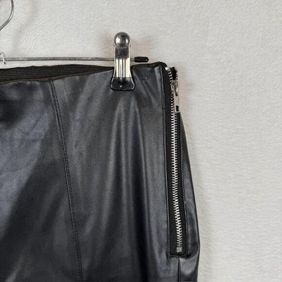 Revamped Faux Leather Leggings Exposed Side Zipper Front Seams Black Size XS - Picture 3 of 11